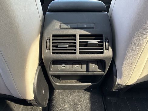 Used 2024 Land Rover Discovery Sport S image 15