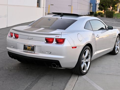 Used 2011 Chevrolet Camaro SS RWD image 7