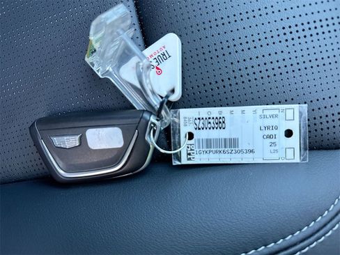 Used 2025 Cadillac Lyriq Sport image 36