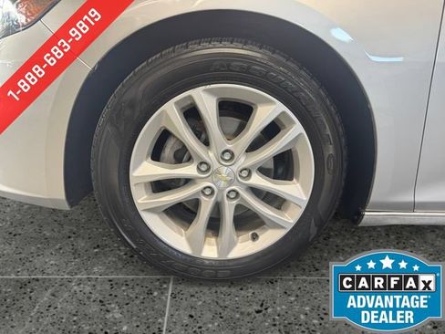 Used 2018 Chevrolet Malibu LT FWD image 25