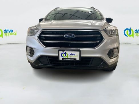 Used 2019 Ford Escape SE image 15