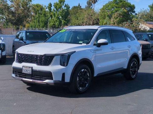 Certified 2025 Kia Sorento S AWD/4WD image 7