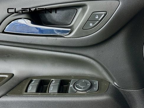 Used 2024 Chevrolet Equinox LT FWD image 26