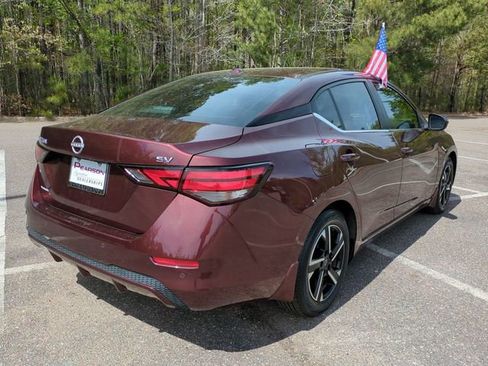 Used 2024 Nissan Sentra SV image 4