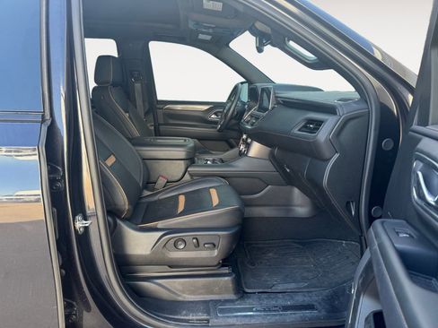 Used 2024 GMC Yukon AT4 w/ Technology Package AWD/4WD image 15