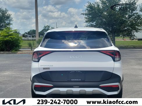 Certified 2025 Kia Sportage EX FWD image 5