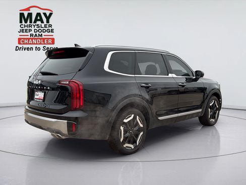 Used 2025 Kia Telluride S FWD image 7