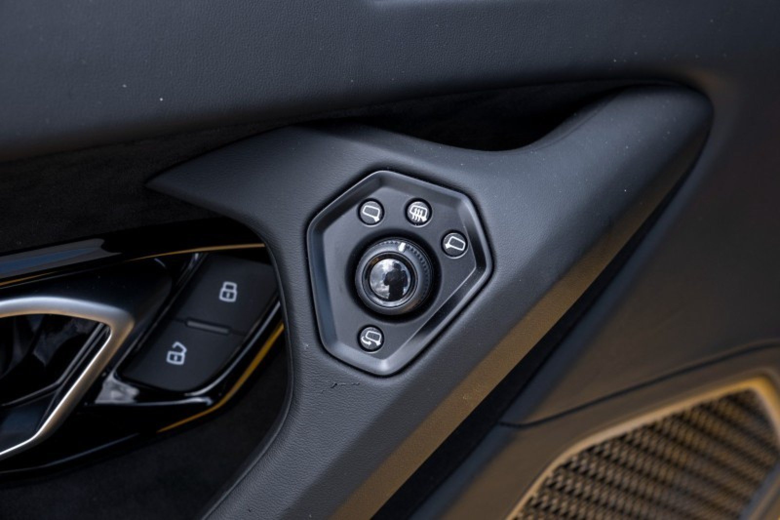 Used 2024 Lamborghini Huracan EVO AWD/4WD image 24