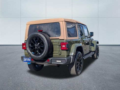 Used 2022 Jeep Wrangler Unlimited Sahara AWD/4WD image 6