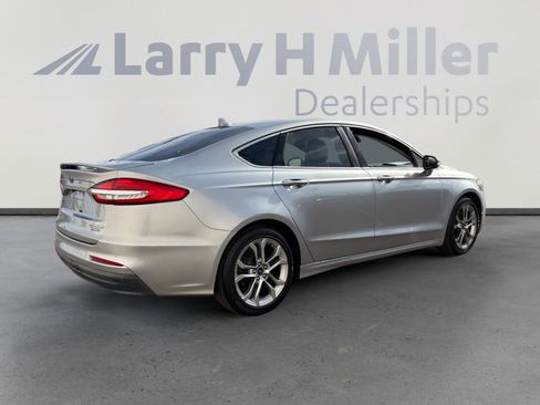 Used 2020 Ford Fusion Titanium image 5