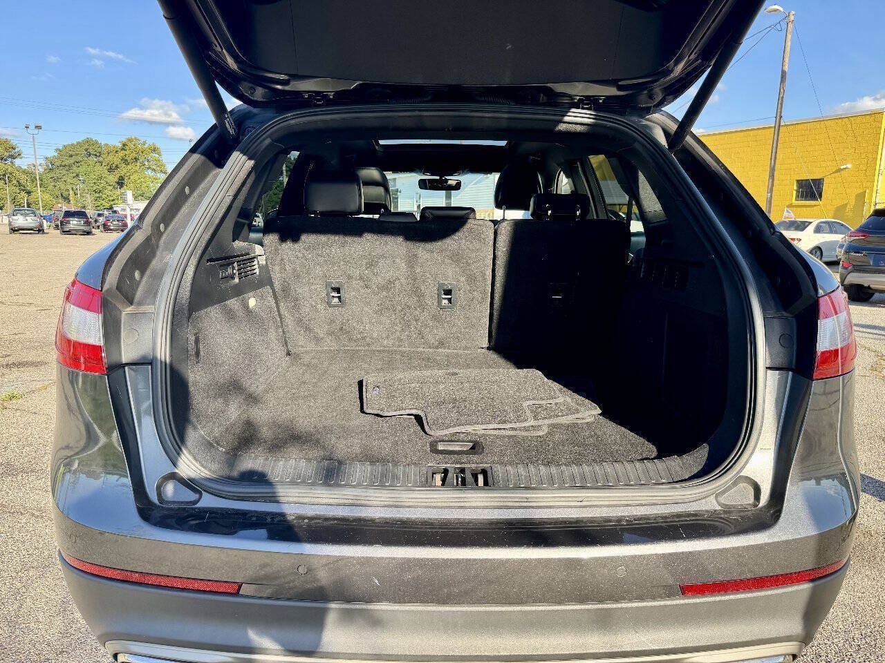 Used 2017 Lincoln MKX Reserve FWD image 12
