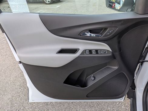 Used 2022 Chevrolet Equinox LT image 10