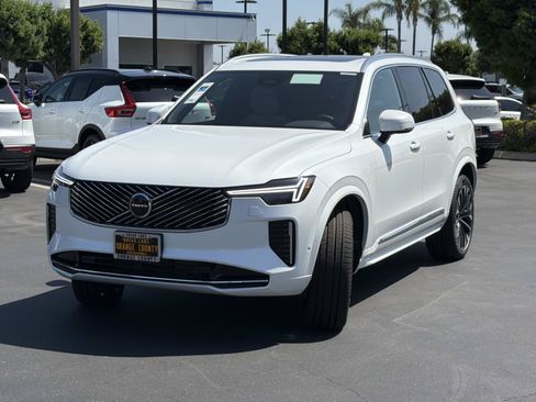 New 2026 Volvo XC90 B6 Plus AWD/4WD image 3