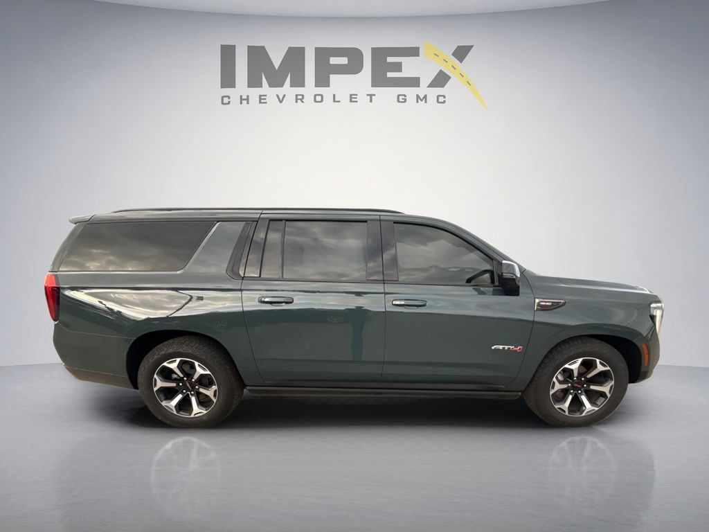Used 2025 GMC Yukon XL AT4 Ultimate AWD/4WD image 6