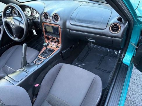 Used 2003 MAZDA MX-5 Miata RWD image 37