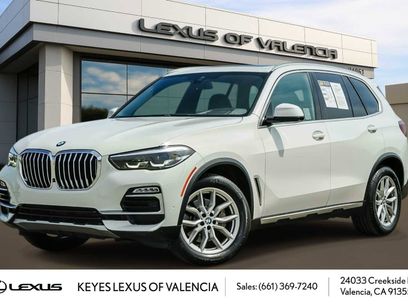 Used 2021 BMW X5 xDrive40i w/ Premium Package 2