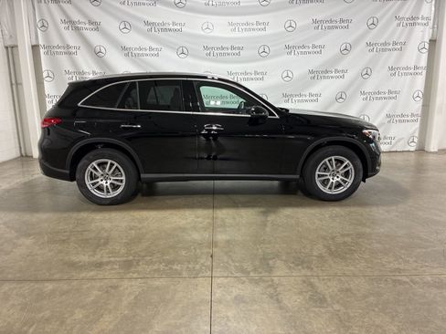 New 2026 Mercedes-Benz GLC 300 4MATIC image 3