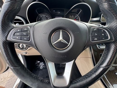 Used 2017 Mercedes-Benz GLC 300 4MATIC w/ Premium 1 Package image 23