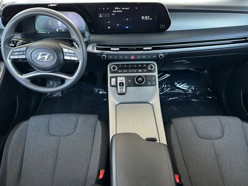 Used 2023 Hyundai Palisade SE image 16