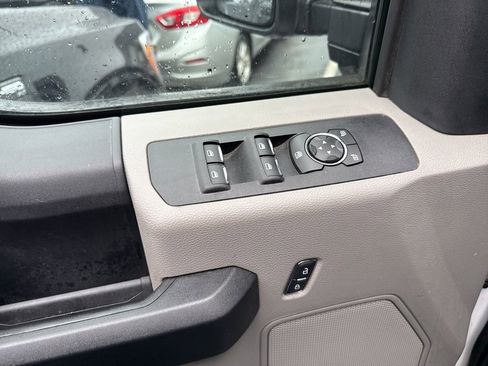Used 2019 Ford F350 XL w/ Power Equipment Group image 10