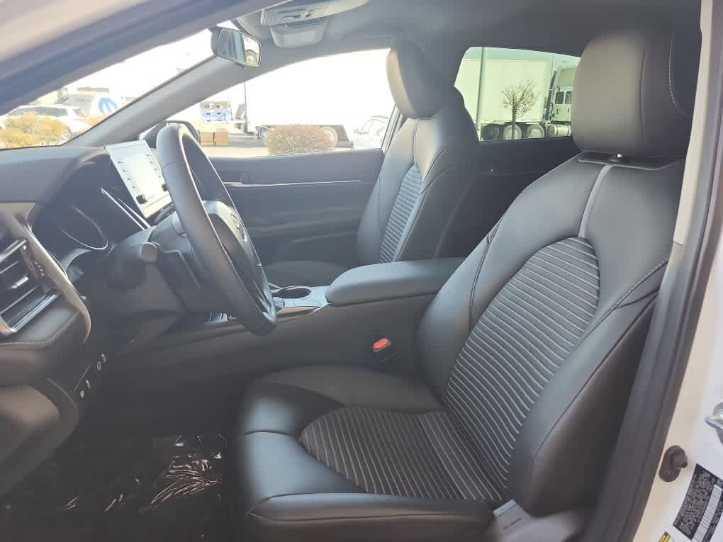Used 2024 Toyota Camry SE w/ Blackout Package (TMS) FWD image 15