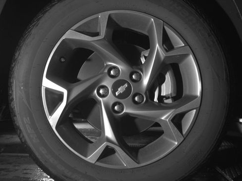Used 2025 Chevrolet Trax LT w/ LT Convenience Package FWD image 12