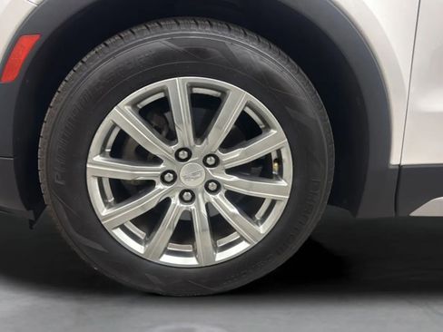 Used 2019 Cadillac XT4 Premium Luxury w/ Cold Weather Package FWD image 30