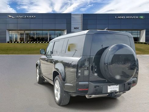 New 2026 Land Rover Defender 130 X-Dynamic SE AWD/4WD image 2