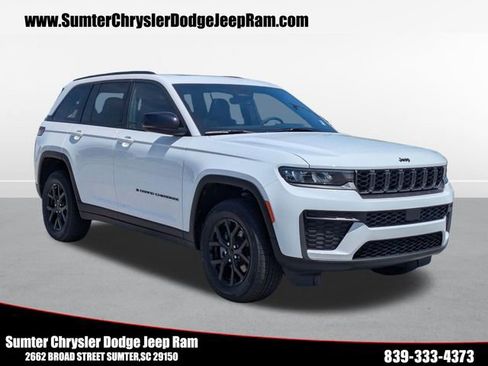 New 2026 Jeep Grand Cherokee Altitude RWD image 1