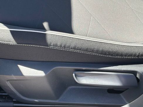 Used 2025 Volkswagen Jetta Sport FWD image 5