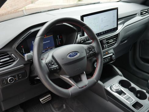 Used 2024 Ford Escape ST-Line Select w/ Tech Pack #1 AWD/4WD image 13