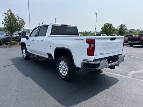 Used 2024 Chevrolet Silverado 2500 LTZ AWD/4WD image 5