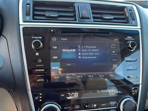 Used 2019 Subaru Outback 2.5i Premium image 10