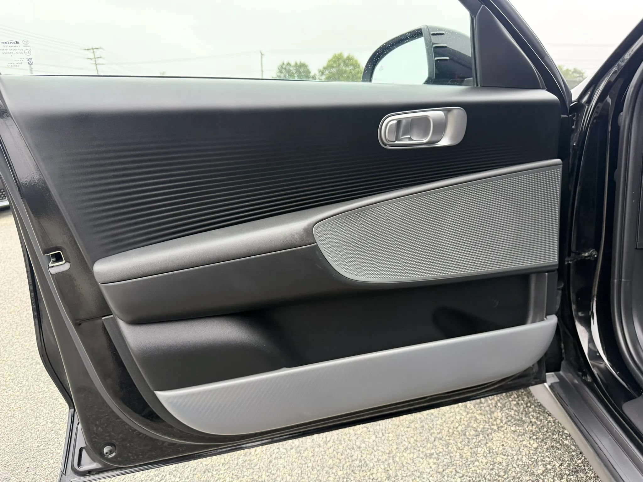 Used 2024 Hyundai Ioniq 6 SE AWD/4WD image 8