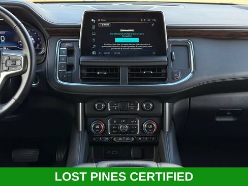 Used 2024 Chevrolet Suburban Premier RWD image 23