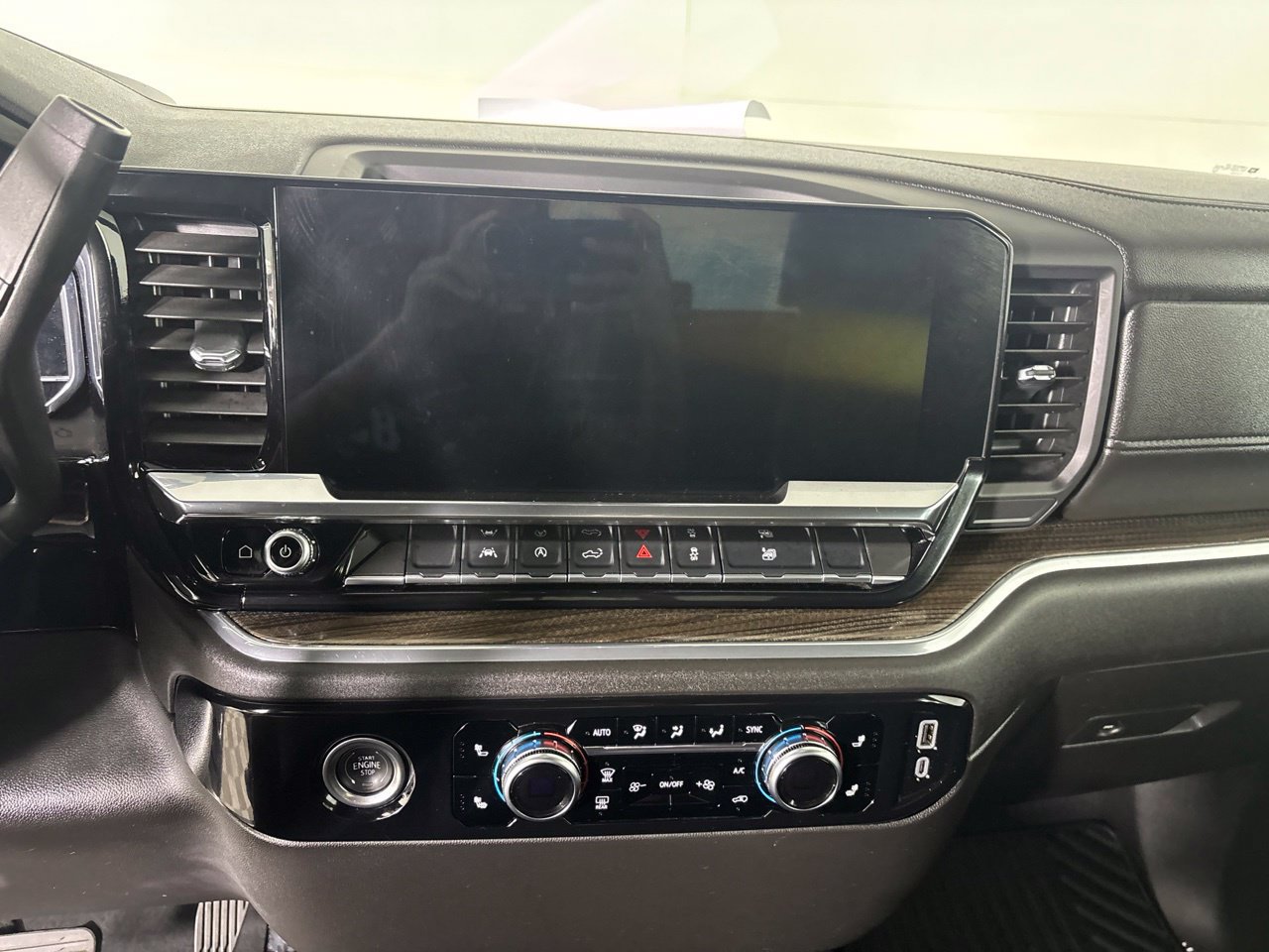 Used 2024 GMC Sierra 1500 Elevation AWD/4WD image 16