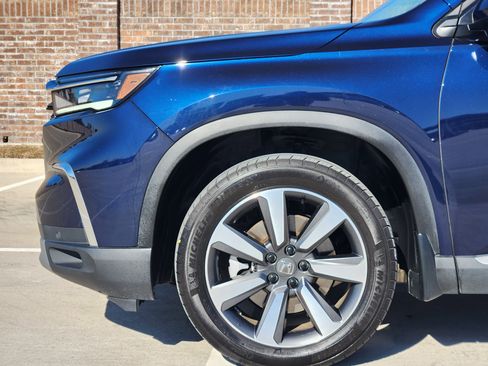 Used 2024 Honda Pilot Touring image 10