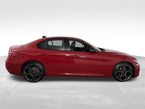 Used 2025 Alfa Romeo Giulia w/ Driving Assist Package RWD image 6