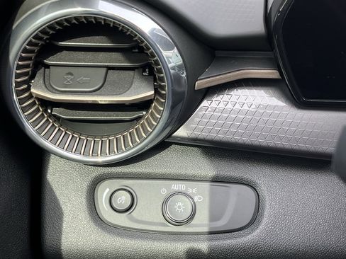 New 2026 Chevrolet Trax ACTIV FWD image 29