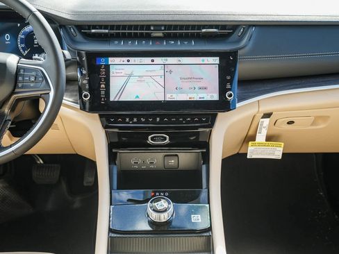 New 2026 Jeep Grand Cherokee Limited image 14