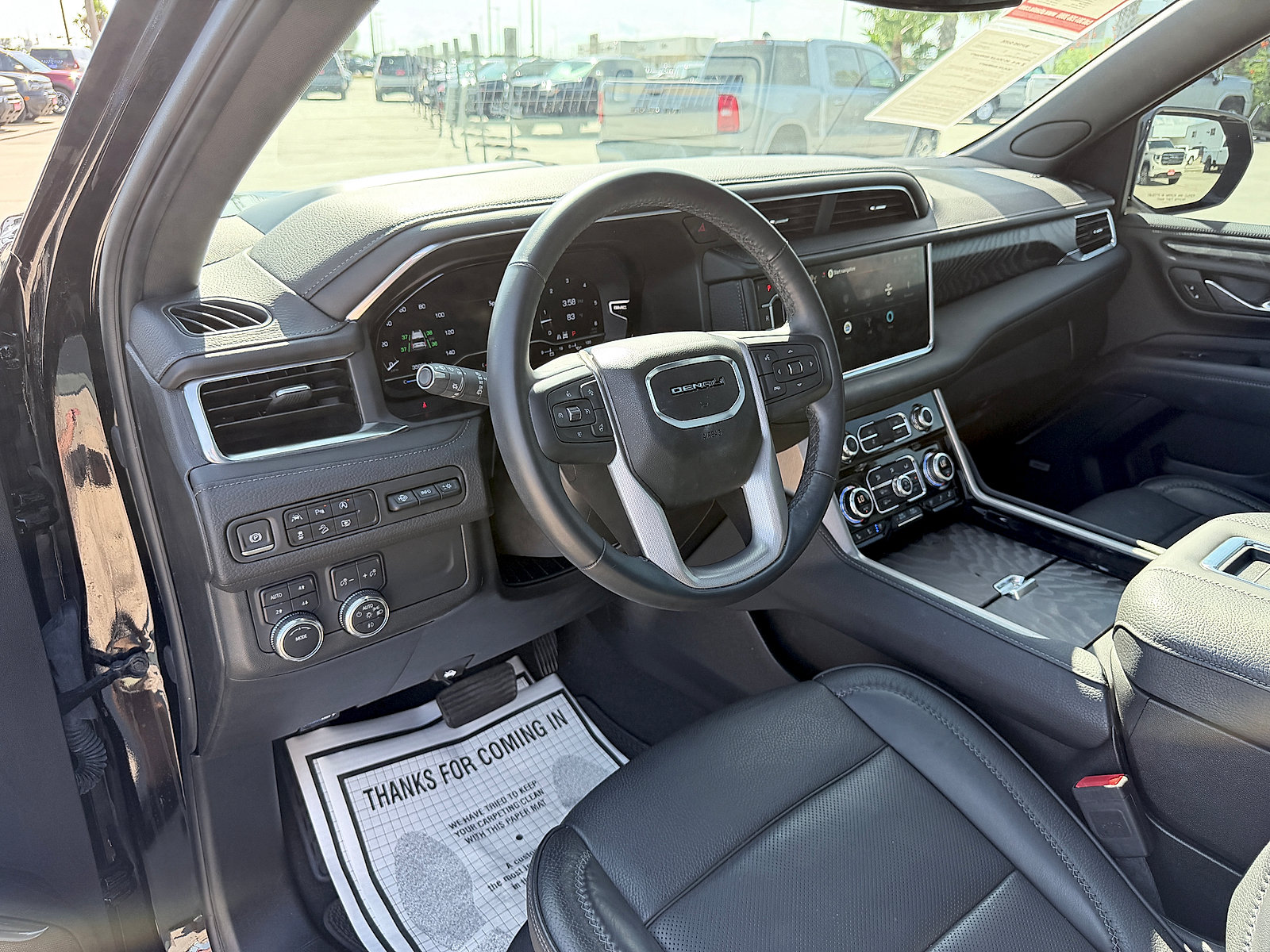 Used 2024 GMC Yukon Denali AWD/4WD image 26
