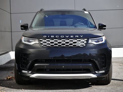 New 2025 Land Rover Discovery Metropolitan Edition image 9