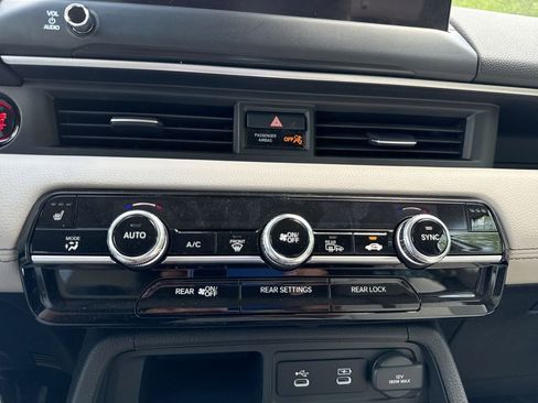 New 2026 Honda Pilot Touring image 17