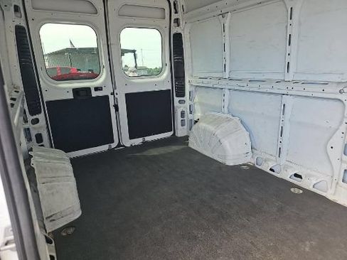 Used 2023 RAM ProMaster 2500 FWD image 8