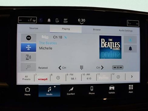 Used 2023 Chrysler Pacifica Touring-L image 28