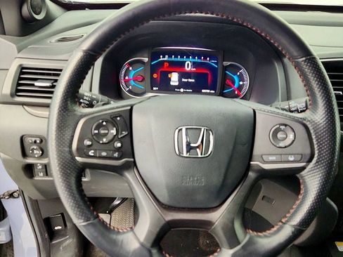 Used 2022 Honda Pilot TrailSport image 13