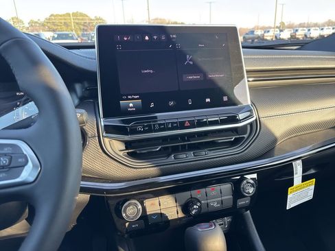 New 2026 Jeep Compass Latitude image 20