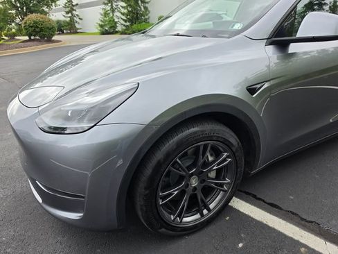 Used 2025 Tesla Model Y Long Range AWD/4WD image 14
