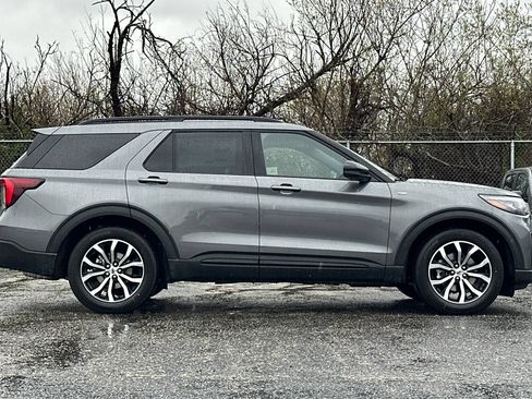 New 2026 Ford Explorer ST-Line w/ Premium Package RWD image 2