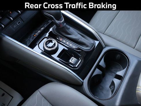 Used 2024 Chevrolet Colorado ZR2 w/ ZR2 Convenience Package III AWD/4WD image 31